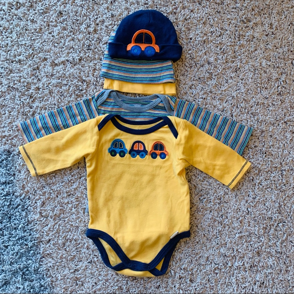 Baby bundle. Cars and stripes oneisis and hats bundle.